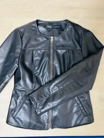 ZARA 블랙 가죽 자켓