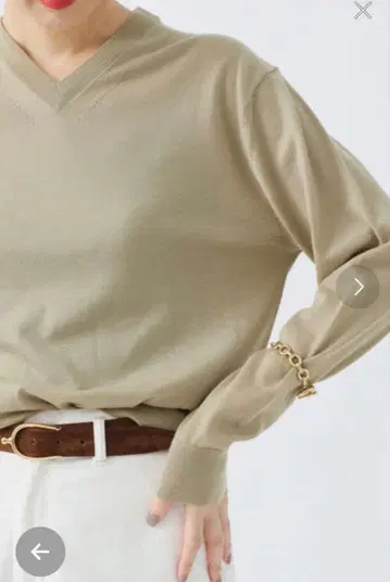 IENA/베이지 V넥 니트