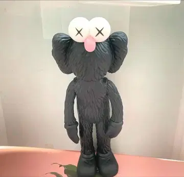 KAWS 피규어 블랙