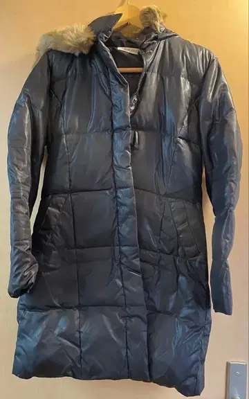 후드 부착 블랙 다운 자켓 M