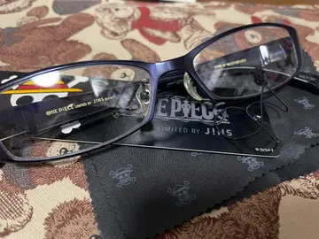 ONE PIECE LIMITED BY JINS 안경 상디 모델