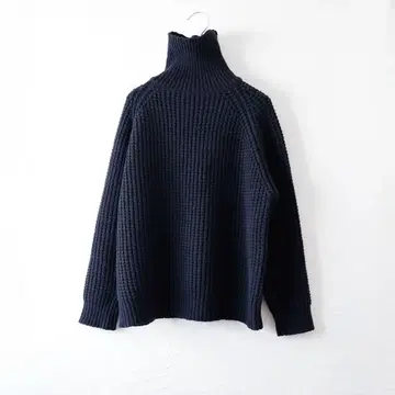 Traditional Weatherwear 모헤어 터틀넥 니트