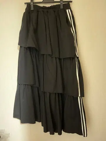 새상품 Whinny 니트 드레싱 스커트 블랙