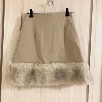 새상품급 릴리 브라운 에코 퍼 미니 스커트 사이즈 0