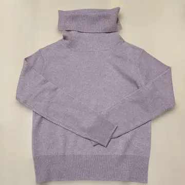 유니클로 캐시미어 오프 터틀넥 니트