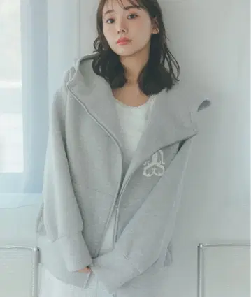 snidel 볼륨 후드티