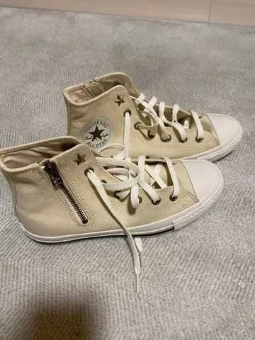 Converse 베이지 하이컷 스니커즈
