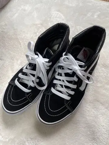 Vans 블랙 하이컷 스니커즈 23.5