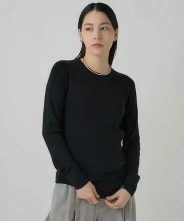 미사용 새상품 인기 [ Chaos ] 18G 빗질한 크루넥 니트 풀오버