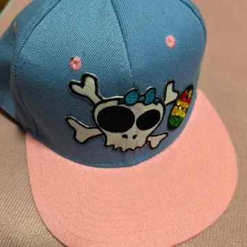 스컬 자수 디자인 캡 파랑 핑크