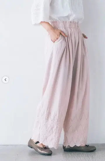 사만사 모스모스 kazumi 콜라보 자수 팬츠