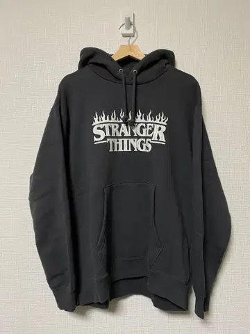 GU 지유 헤비 웨이트 후드 맨투맨 기묘한 이야기 L