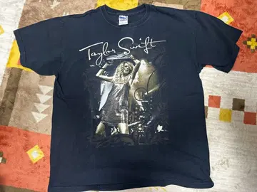 GILDAN 테일러 스위프트 투어 T셔츠 M 사이즈