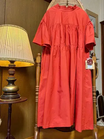 새상품 하우피아 코튼 티어드 볼륨 원피스 레드 M 사이즈