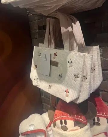 자수 장식 화이트백 린린 토트백