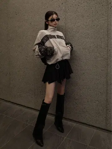 Darich 레이스 도킹 볼륨 개더 그레이 FREE