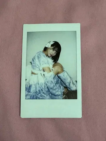 후쿠야마 리노 2023년 생탄 의상 촬영 폴라로이드