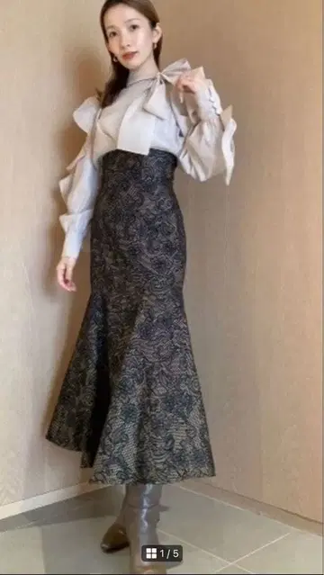 snidel 스나이델 헴 플레어 머메이드 스커트 꽃무늬 머메이드