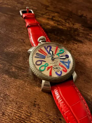 가가밀라노 손목시계 500개 한정 상품