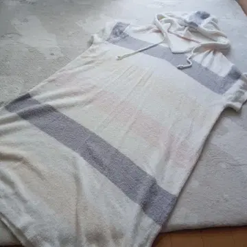 젤라또피케 화이트 보더 후디. 스무디