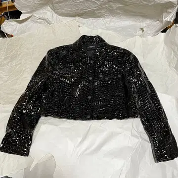 [알레산드라] 에나멜/악어/크롭 기장 자켓 XS