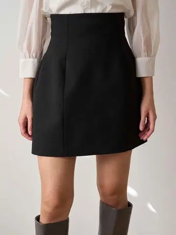 스나이델 타이트 스카 숏 팬츠 블랙