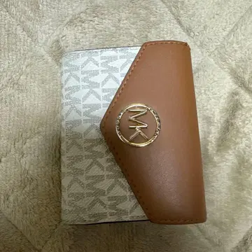 MICHAEL KORS 3단 폴더형 지갑 브라운/화이트