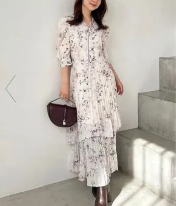 SNIDEL Sustainable 플리츠 프린트 원피스 꽃무늬