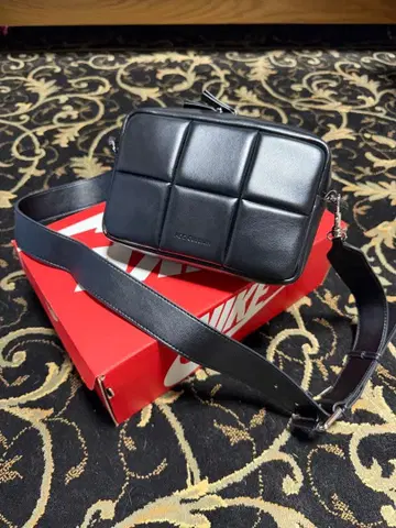 ADD CULMIN 블랙 숄더백