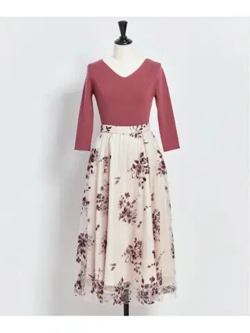 새상품 Noela 노엘라 꽃무늬 스커트 코디 세트 니트 보르도 2WAY