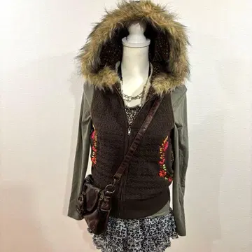 택 포함 모리걸 퍼 보아 베스트 자수 y2k 페어리 그런지 00s