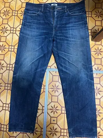 UNIQLOU 빨간색 귀 셀비지 2020