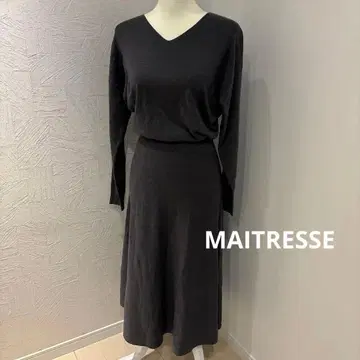 택 포함 새상품 MAITRESSE 니트 원피스 9호 그레이 메틀리제
