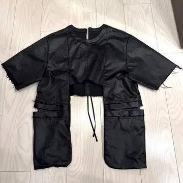 MAISON SPECIAL 가죽 같은 새틴 상의