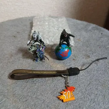 고질라 50주년 미니 피규어 & 핸드폰 스트랩 세트