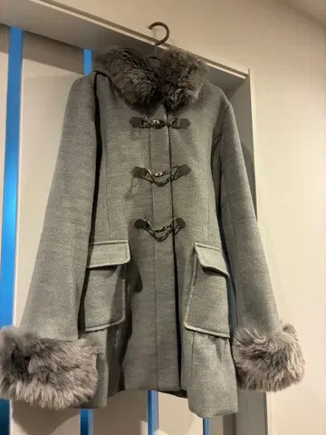 그레이 더플 코트 퍼 포함