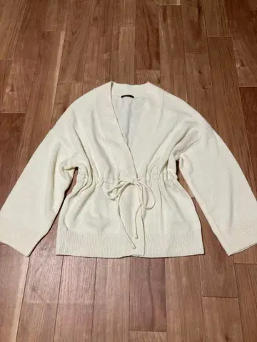 아이보리 긴팔 니트 가디건 허리 리본 포함