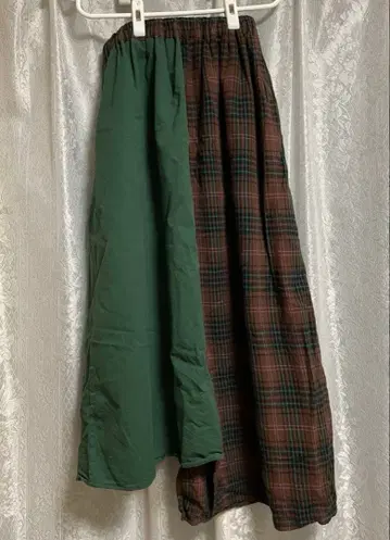 NANEA 체크 무늬 절개 스커트