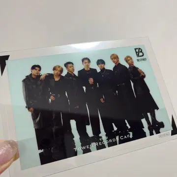 BE:FIRST 카페 혜택