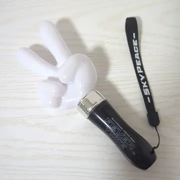 FEVER TIME 피스 사인 응원봉