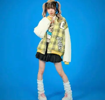 갈피 완완대학 바시티 자켓