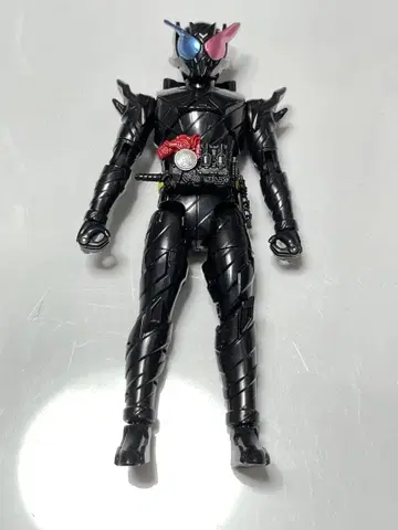 가면라이더 빌드 토끼 탱크 해저드 피규어