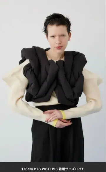 헤렌 도트 사이 다운 베스트 데코라티브 볼레로 블랙