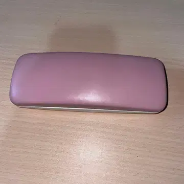 핑크 안경 케이스와 블랙 안경 세트