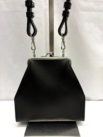 컨디션 최상 BIGOTRE 비고타 ERRAND 가마구치 숄더백