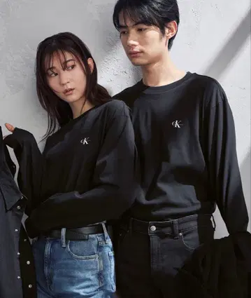 [ 미사용 ] 캘빈클라인 긴팔 T셔츠 블랙 S 남성용 1개 로고