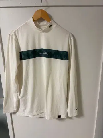 트래비스 매튜 travis Matthew 화이트 긴팔 셔츠 하이넥