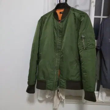 MA-1 스타일 자켓 올리브 그린