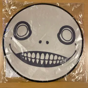 NieR 15주년 러그 매트 에밀