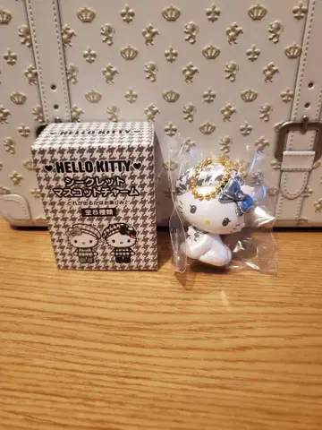 HELLO KITTY 시크릿 마스코트 참